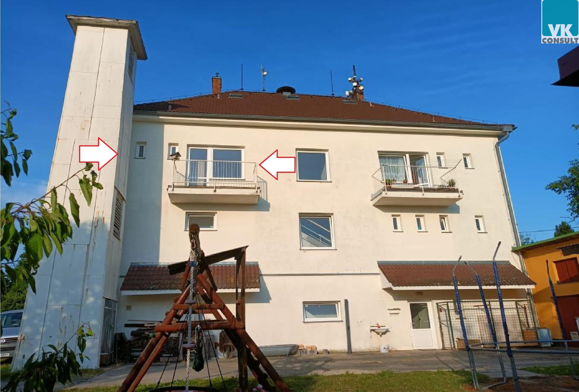 Pronájem bytu 2+kk s balkonem a garáží v Sebranicích - titulní obrázek